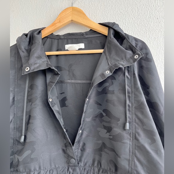 H&M | Lightweight Spring Jacket - Picture 3 of 16